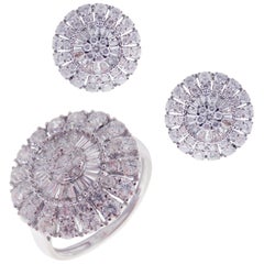 18 Karat White Gold Diamond Small Pisa Baguette Stud Earring Ring Set