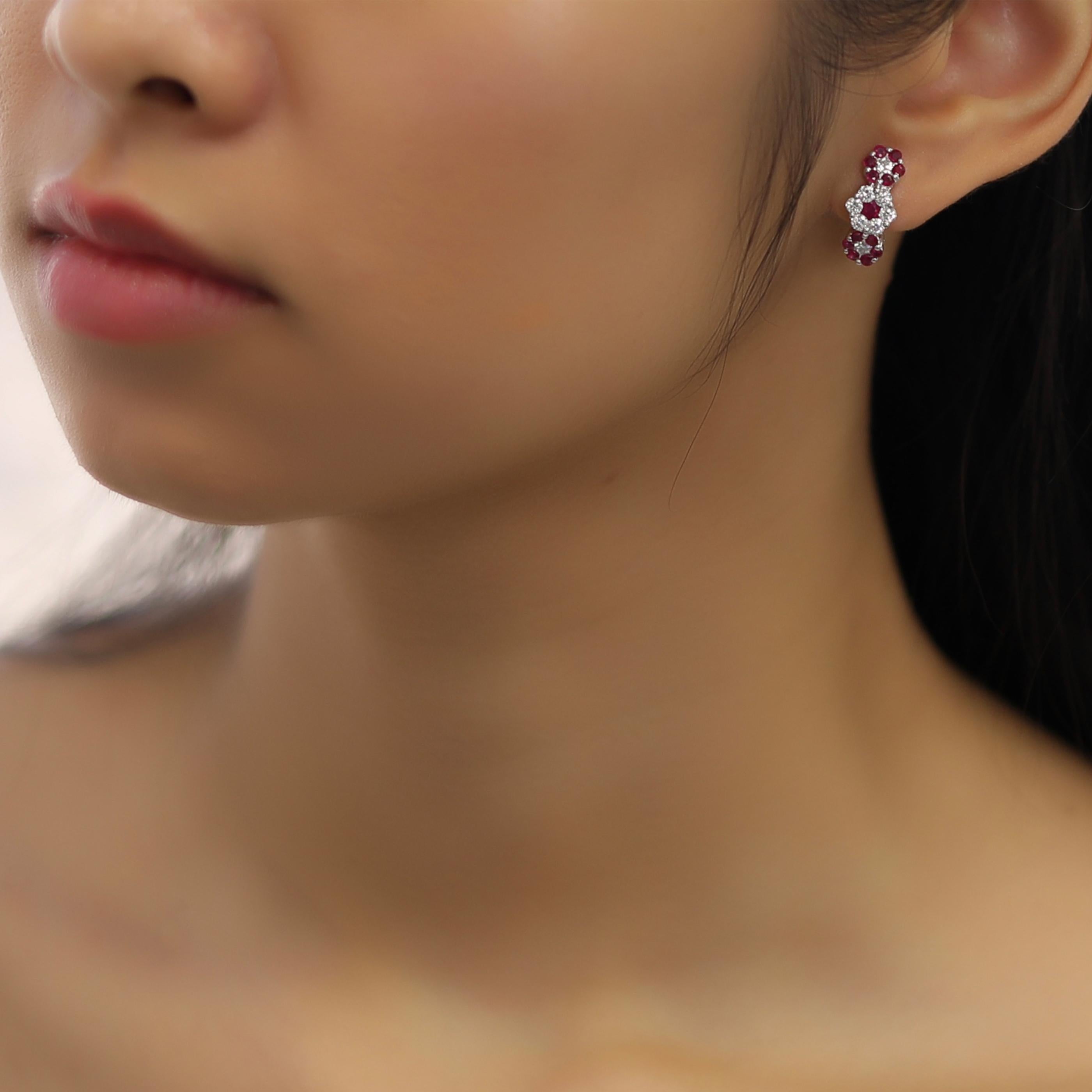 small flower stud earrings