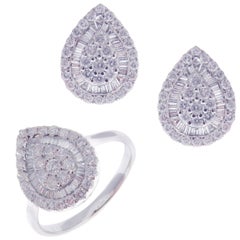 18 Karat White Gold Diamond Small Simple Pear Baguette Earring Ring Set