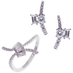18 Karat White Gold Diamond Small Wrap Baguette Crawler Stud Earring Ring Set