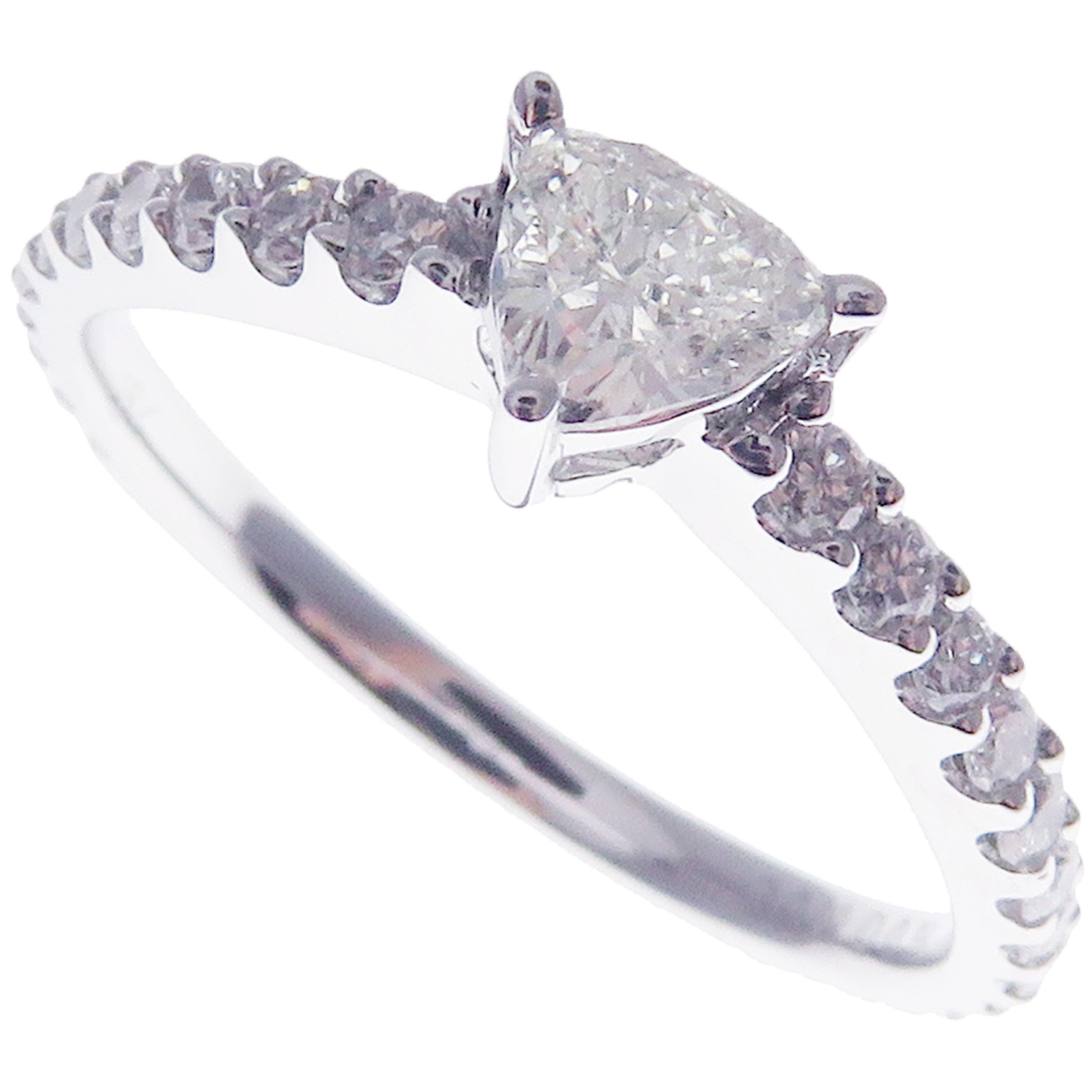 Round Cut 18 Karat White Gold Diamond Solitaire Ring For Sale