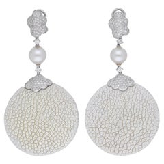 18 Karat White Gold Diamond South Sea Pearl Stingray Chandelier Earrings