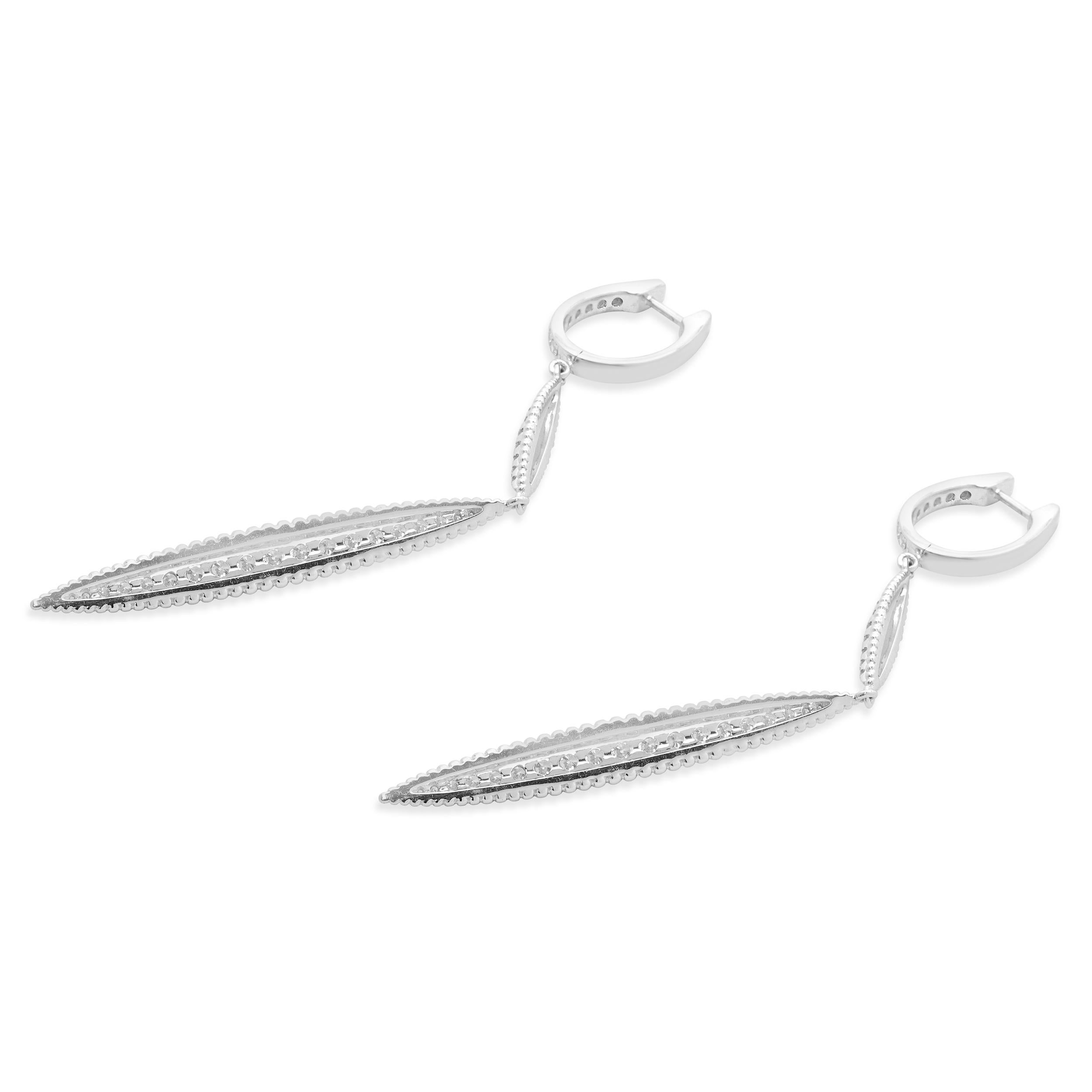Orecchini a goccia con diamanti in oro bianco 18 carati In condizioni ottime in vendita a Scottsdale, AZ