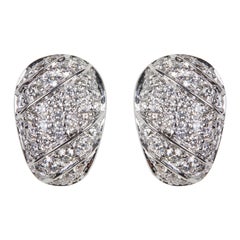 Boucles d'oreilles en or blanc 18 carats avec diamant