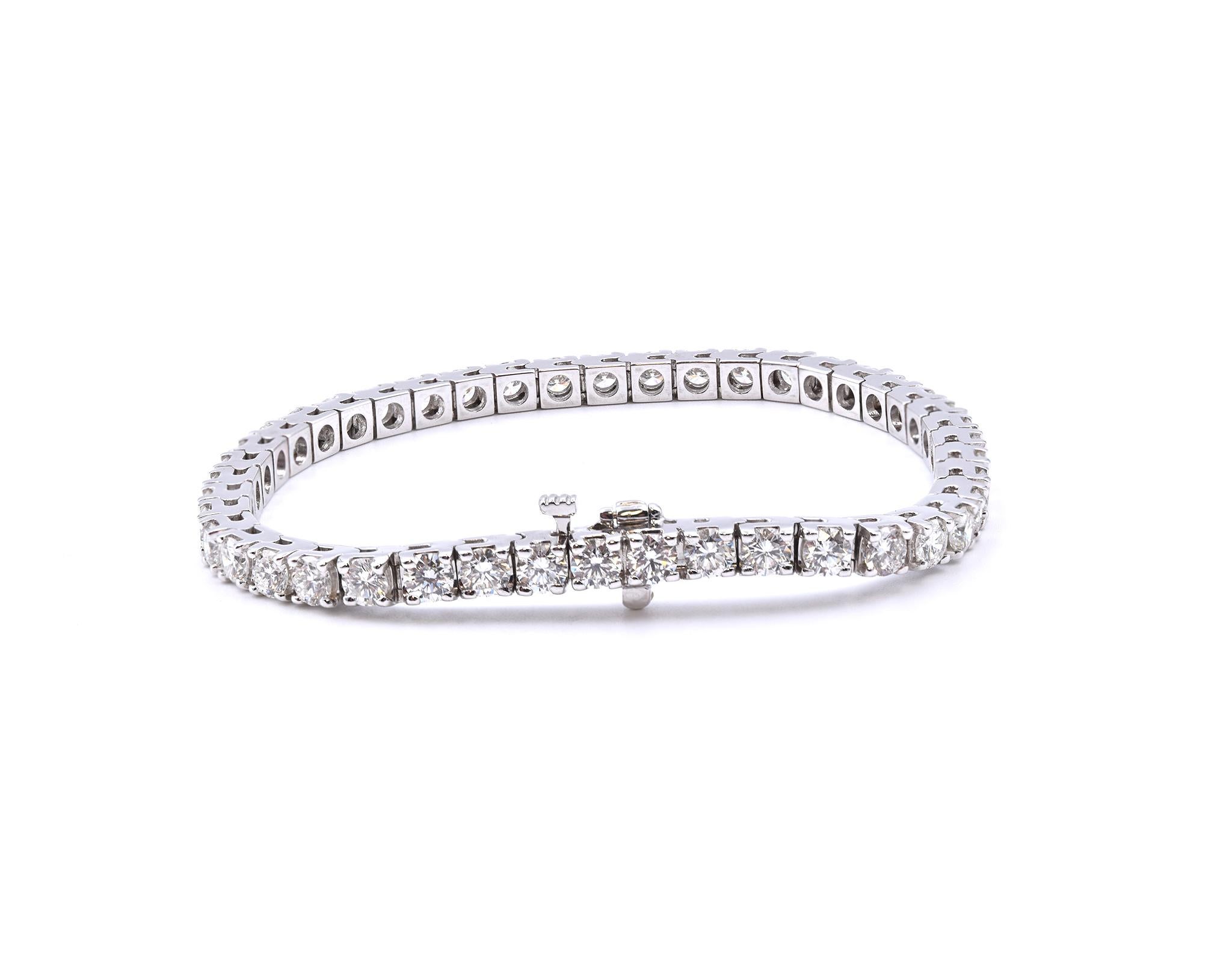Taille ronde Bracelet tennis en or blanc 18 carats et diamants en vente
