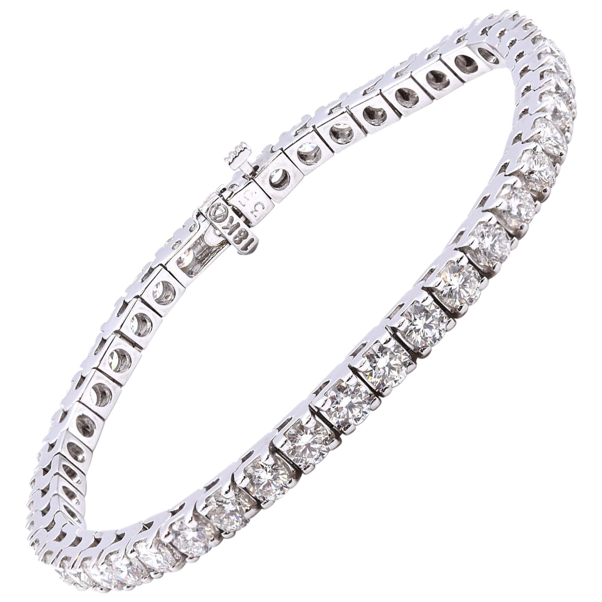 18 Karat White Gold Diamond Tennis Bracelet