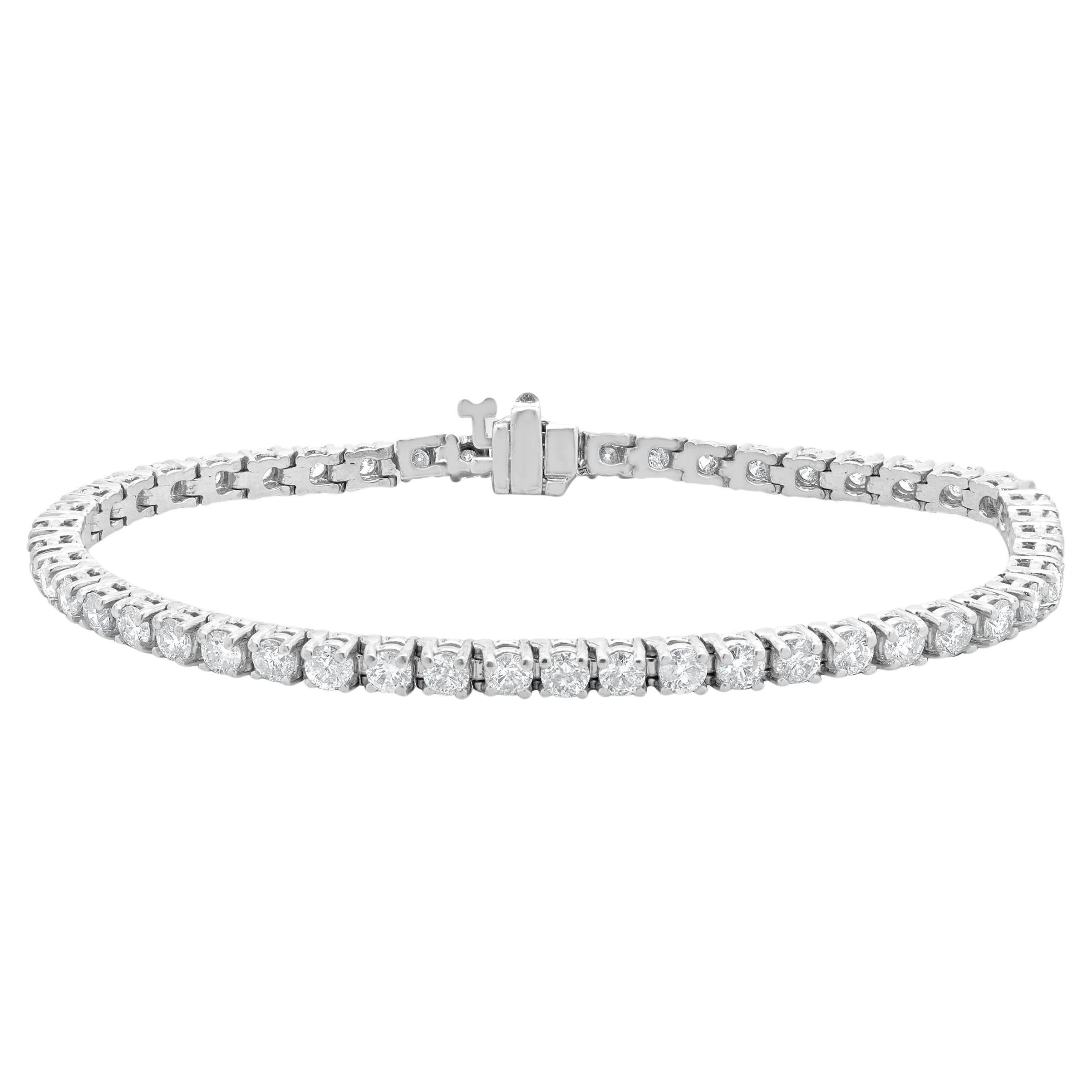 18 Karat White Gold Diamond Tennis Bracelet