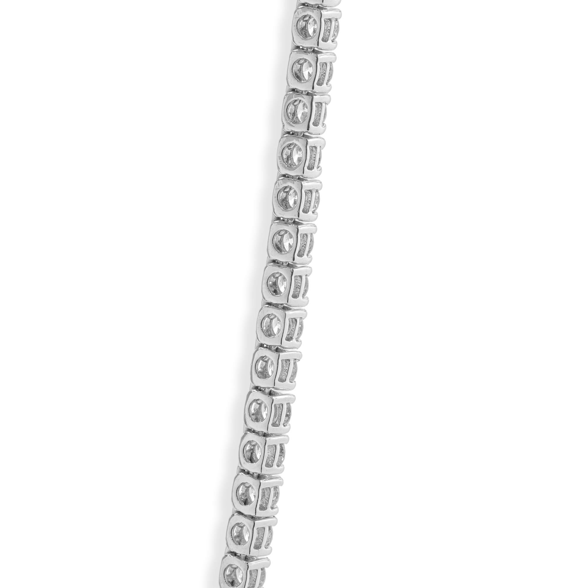 18 Karat White Gold Diamond Tennis Necklace In Excellent Condition In Scottsdale, AZ