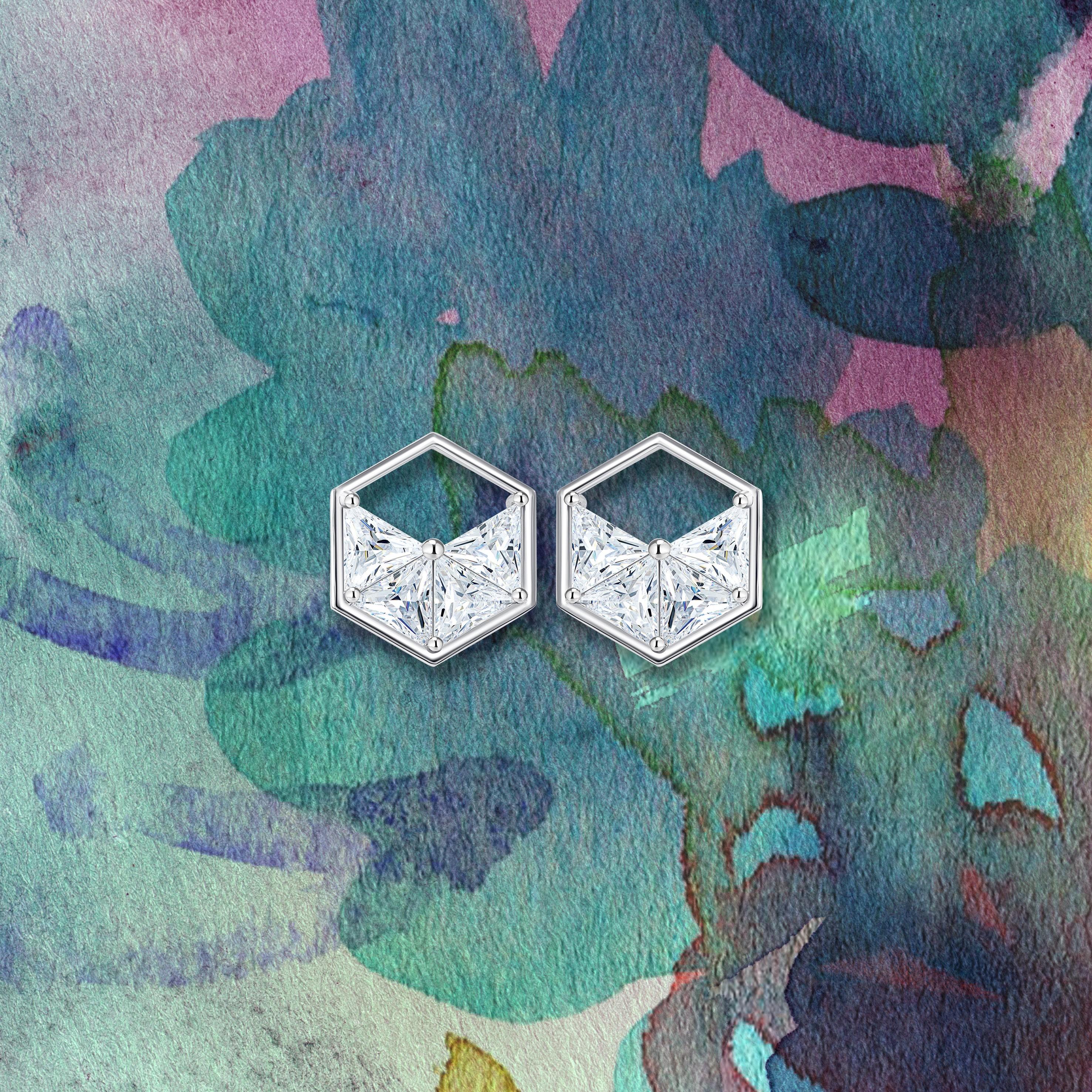 Women's or Men's 18 Karat White Gold Diamond Triangle Stud Earrings For Sale