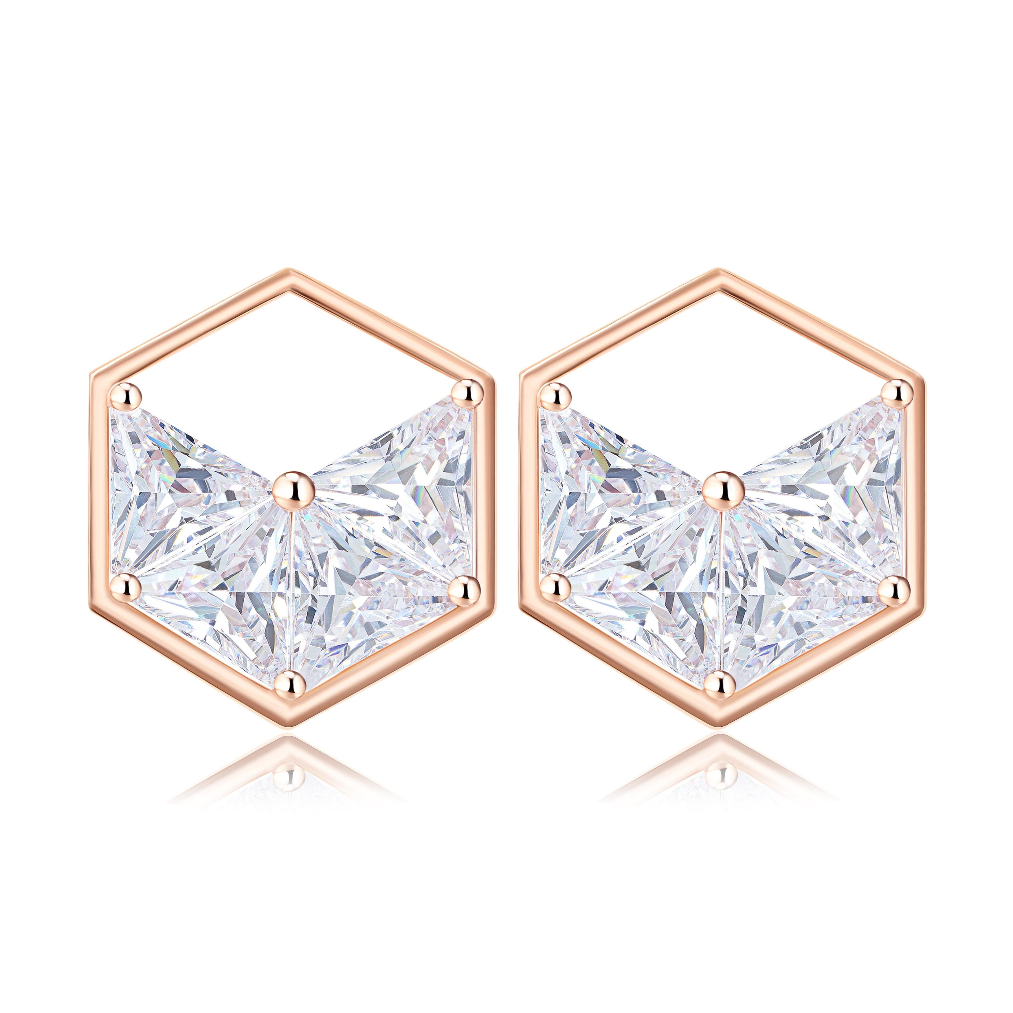 18 Karat White Gold Diamond Triangle Stud Earrings For Sale 1