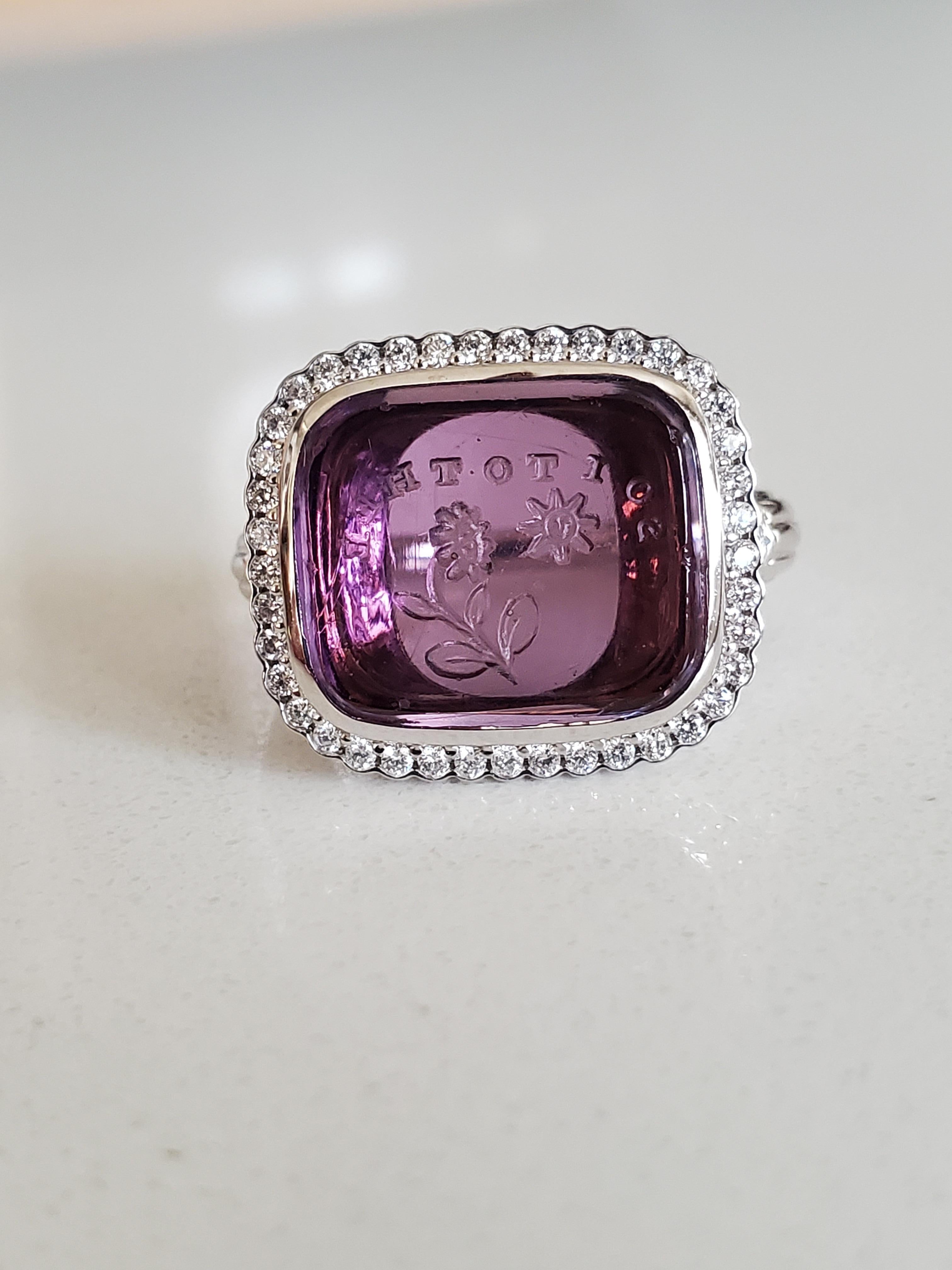 Intaille ancienne en forme d'amour avec diamants en vente 5
