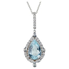 18 Karat White Gold Diamonds and Aquamarine Pendant Neclas