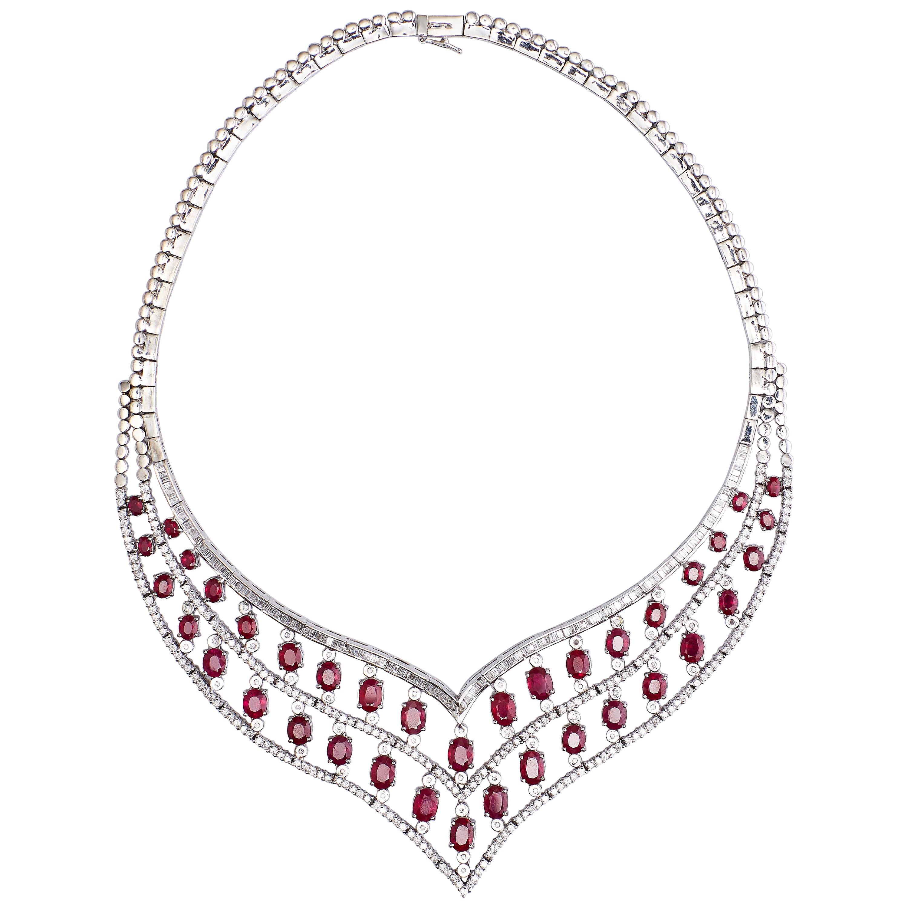 18 Karat White Gold Diamonds and Rubies Necklace For Sale