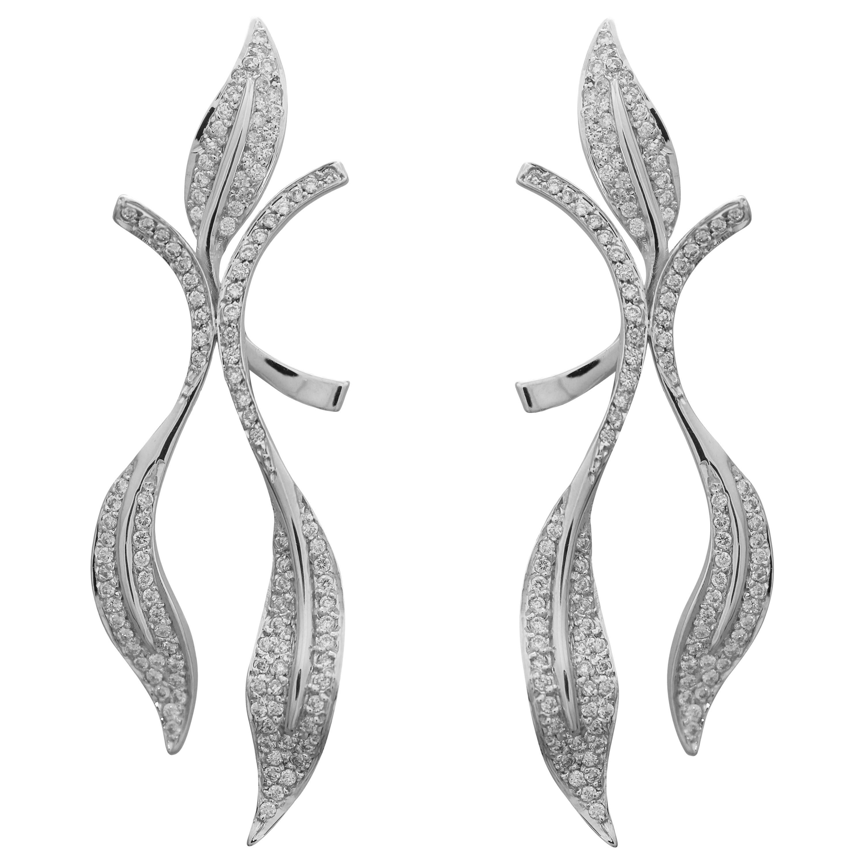 18 Karat White Gold Diamonds Earrings For Sale