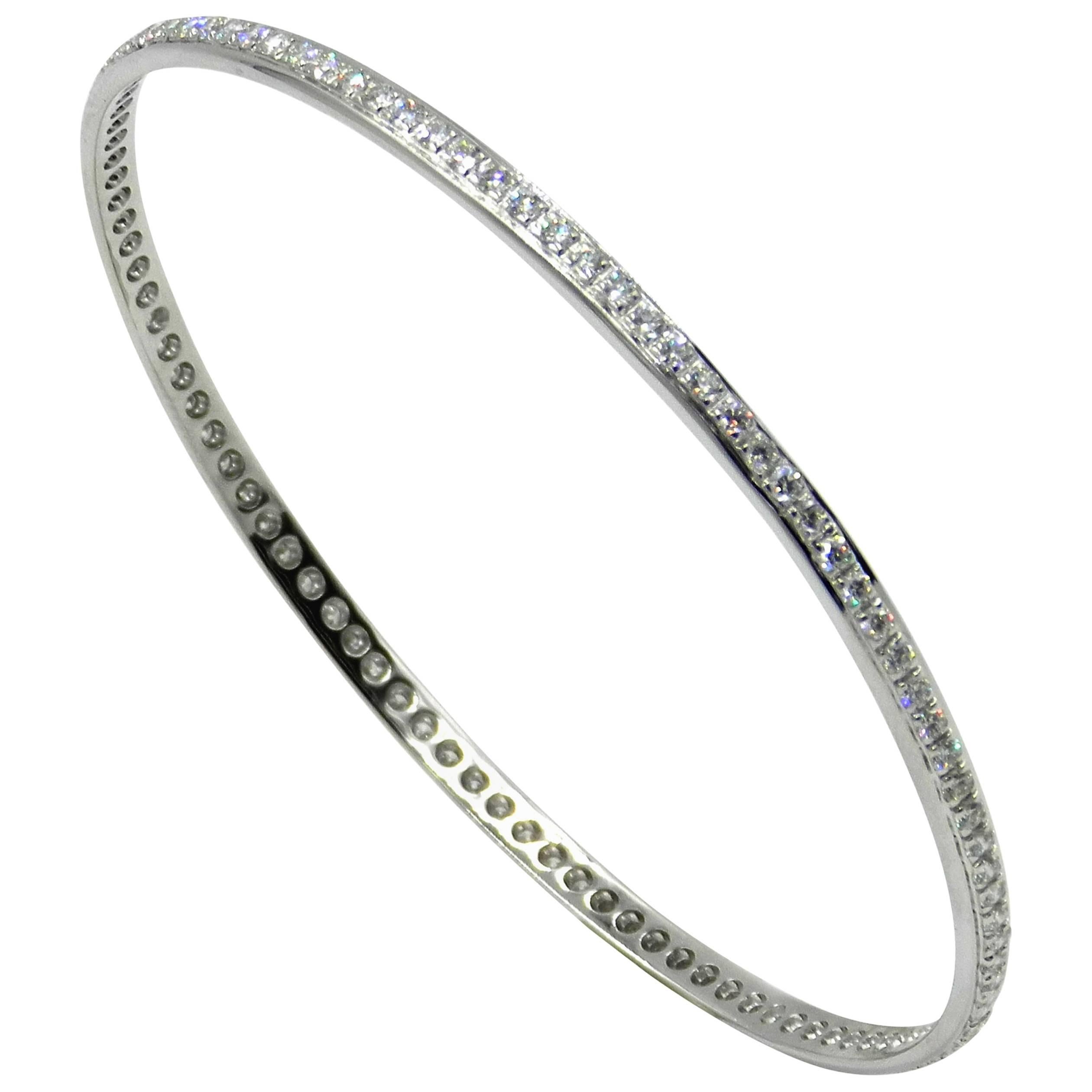 18 Karat White Gold Diamonds Garavelli Bangle Bracelet