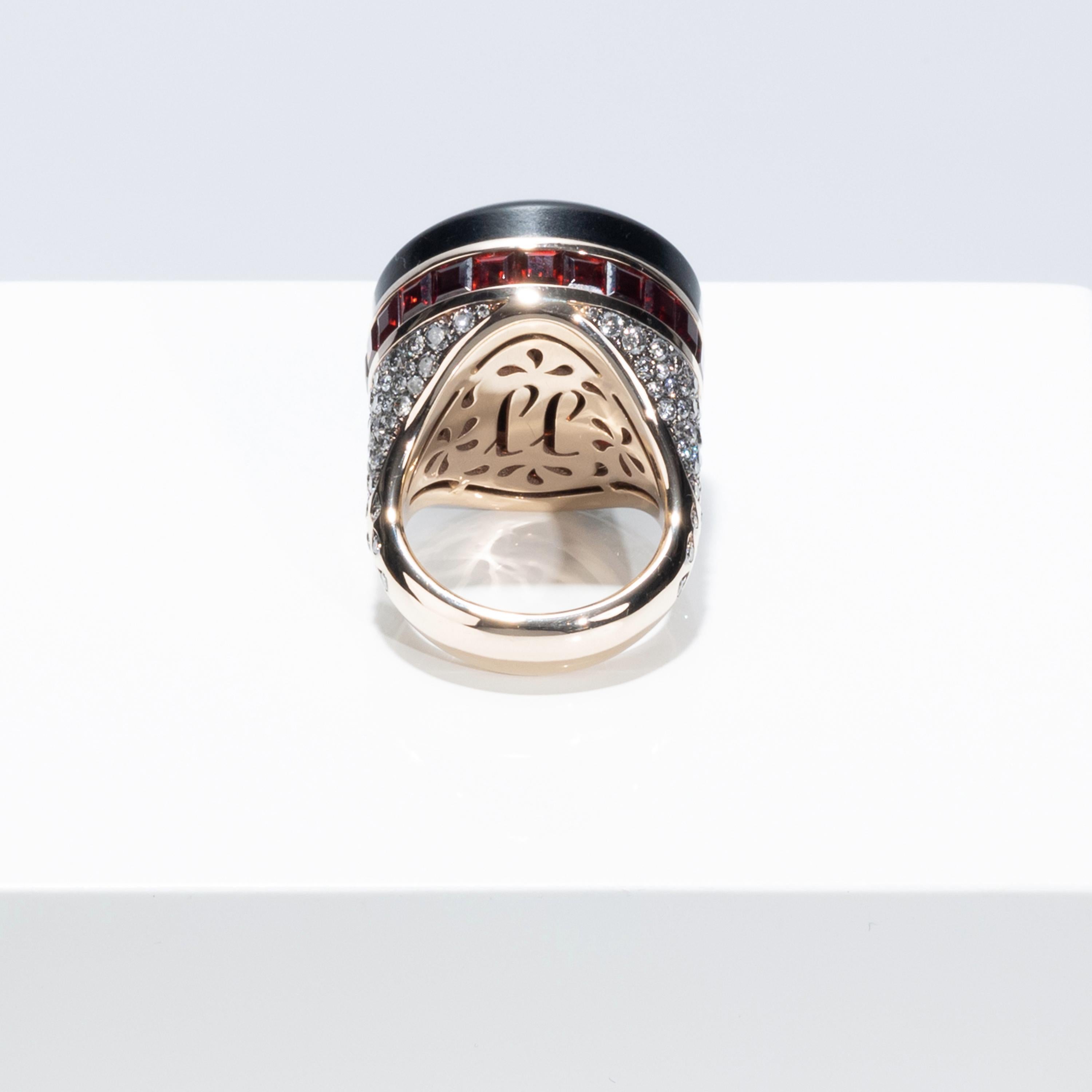 Francesca Villa's Unique 18k Gold Diamond Garnet Vintage Button Black Rose Ring In New Condition For Sale In London, GB