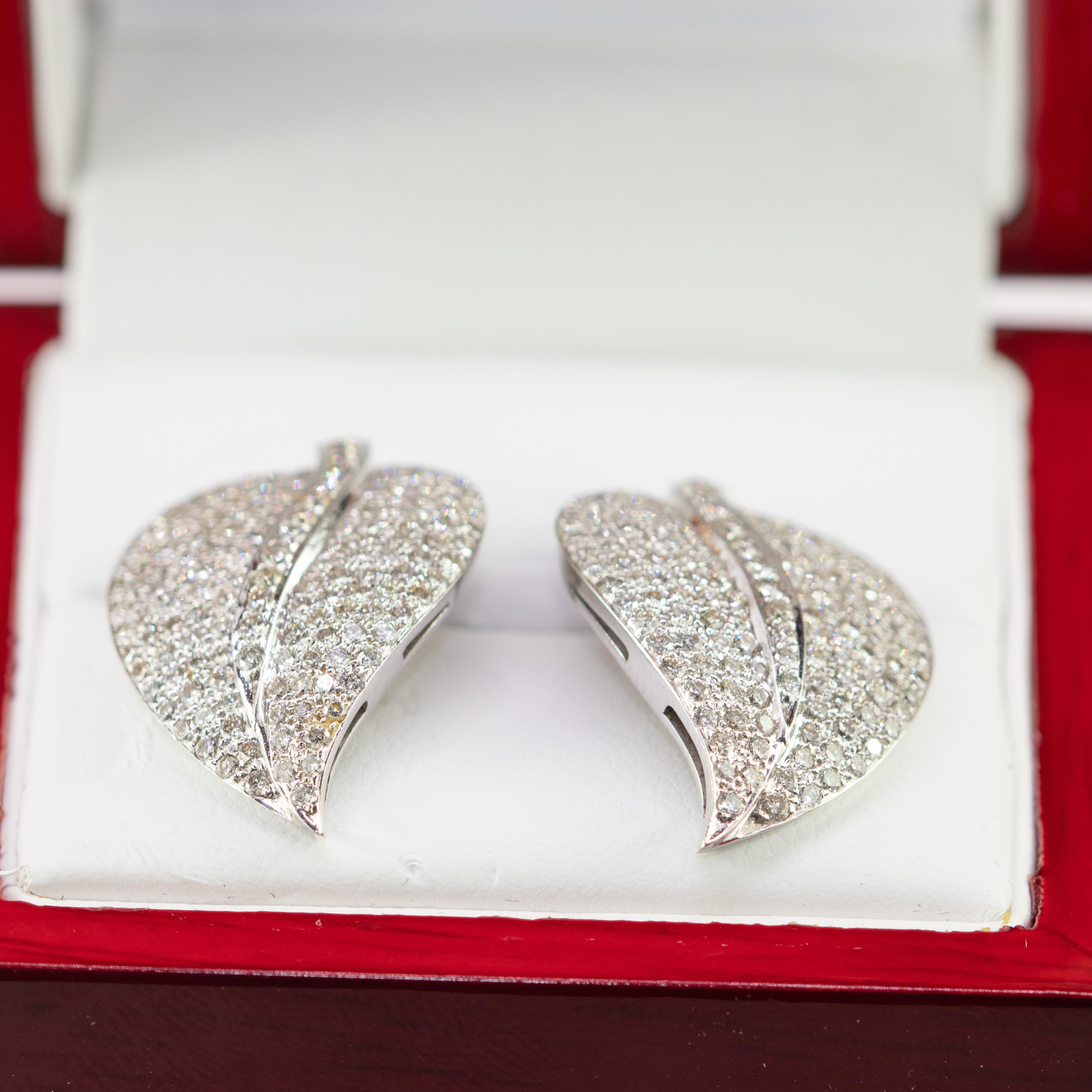 18 Karat White Gold Diamond Leaves Leaf Romantic Stud Lever Back Earrings For Sale 1