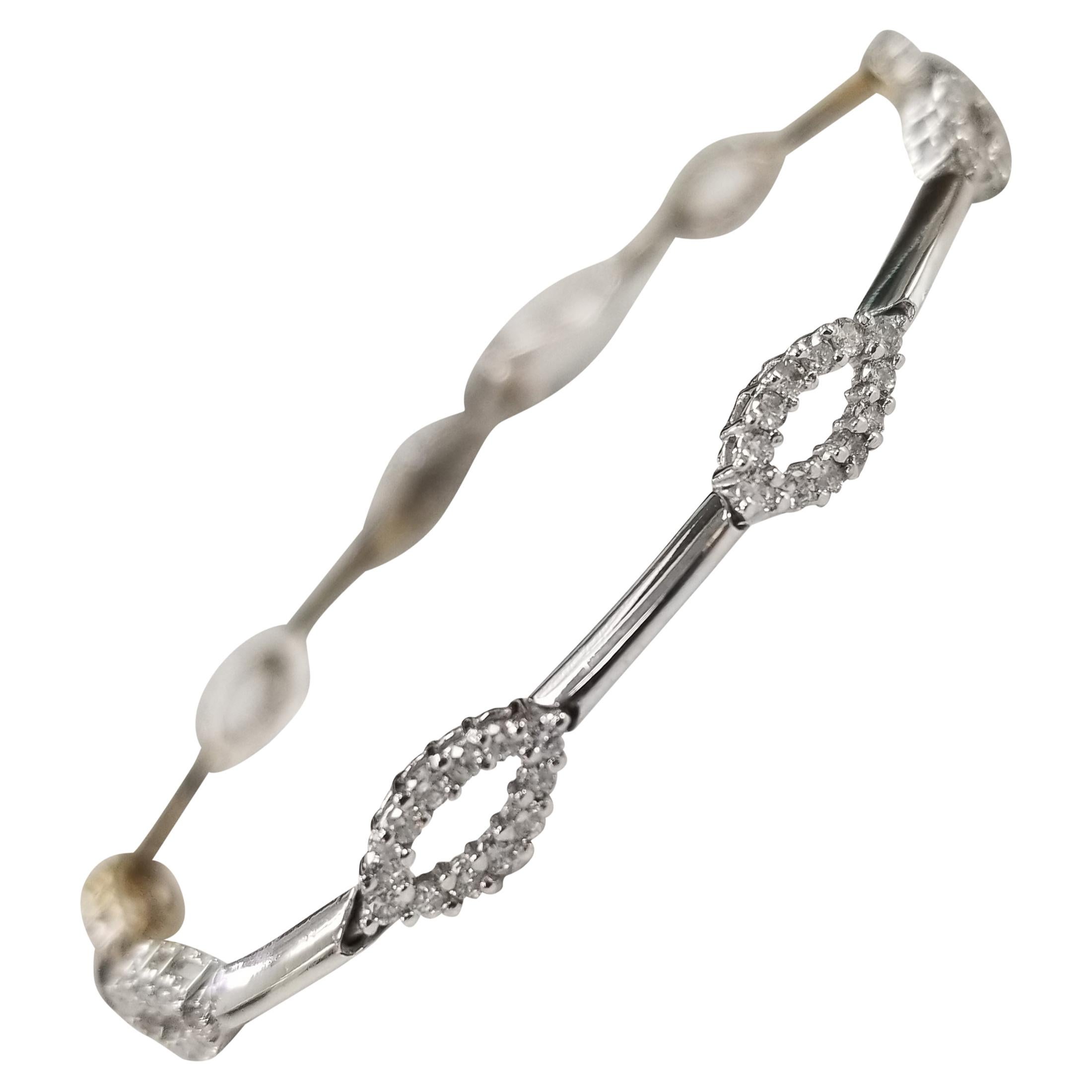 18 Karat White Gold Diamonds Link Halo Tennis Bracelet For Sale