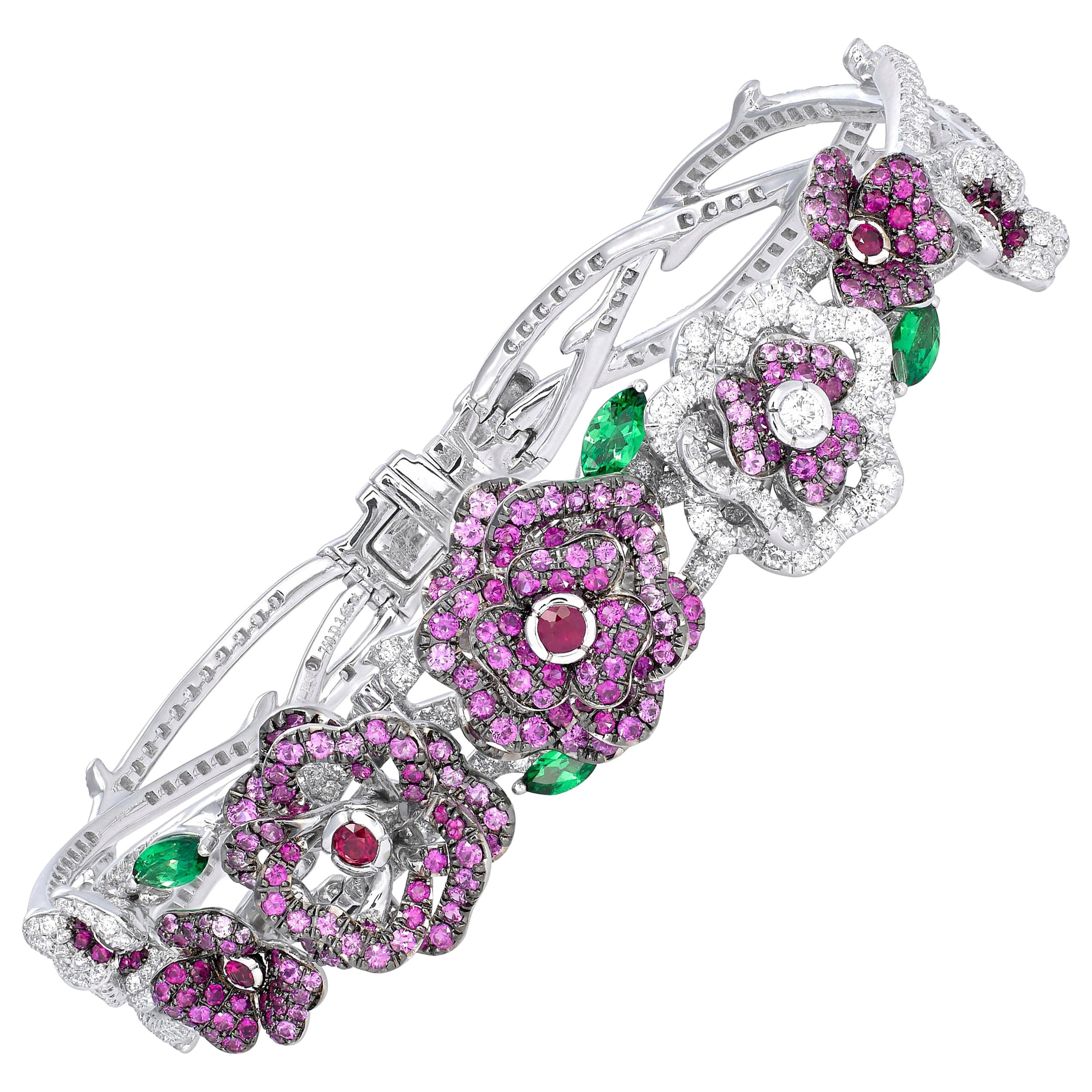 Ciondolo e bracciale in oro bianco 18 carati, diamanti, zaffiro rosa e rubino In condizioni Nuovo in vendita a Mayfair, London, GB
