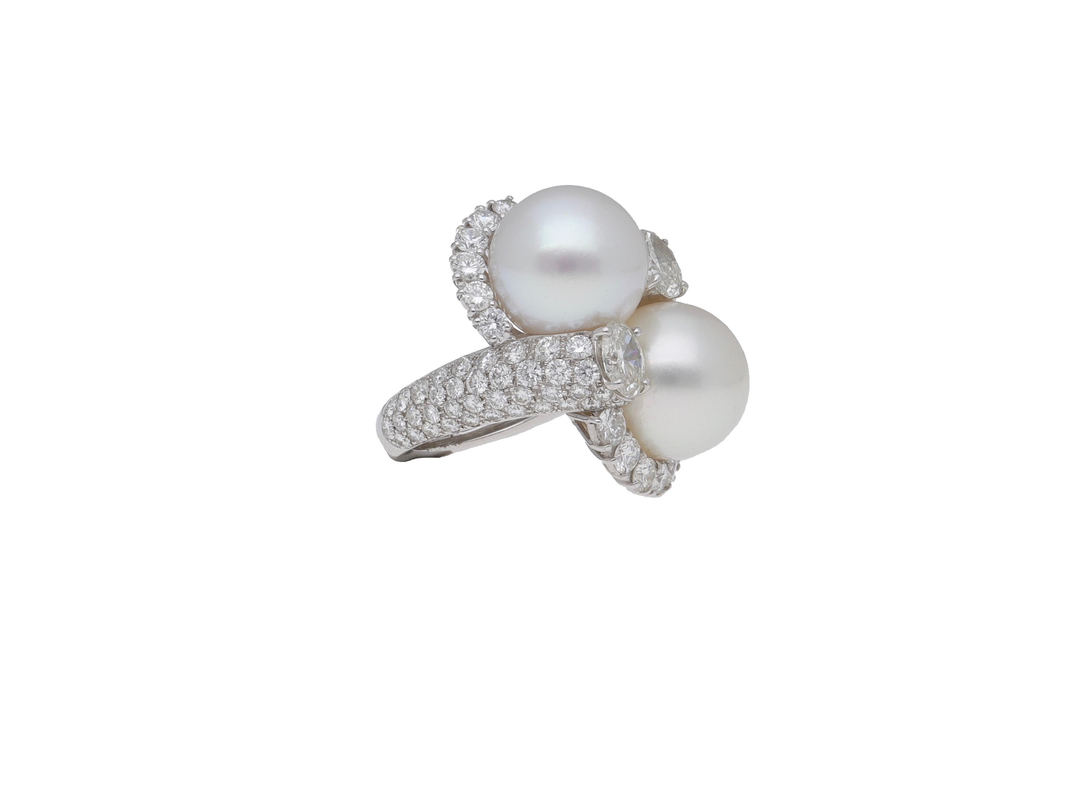 18 Karat White Gold Diamonds South Sea Pearls Toi Et Moi Cocktail Ring For Sale 3