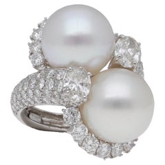 Anello da cocktail in oro bianco 18 carati con diamanti e perle dei mari del sud Toi Et Moi
