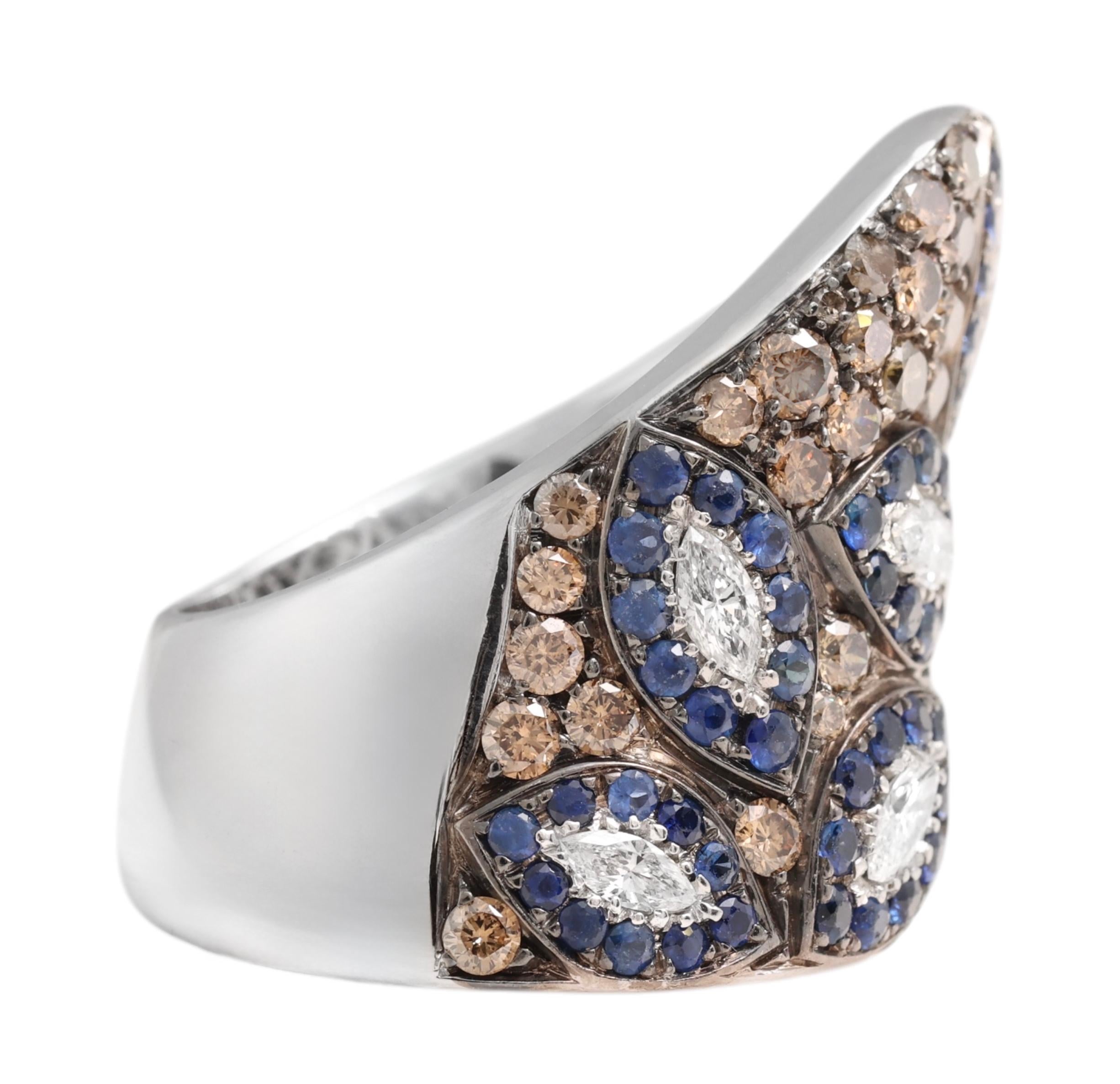 18 Karat Weißgold Kuppelring mit Saphir und 3,85 Karat weißen, braunen Diamanten für Damen oder Herren im Angebot
