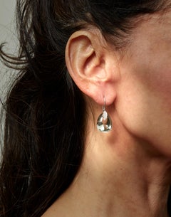 Orecchini pendenti in oro bianco 18 carati con prasioliti e diamanti da 29,96 carati