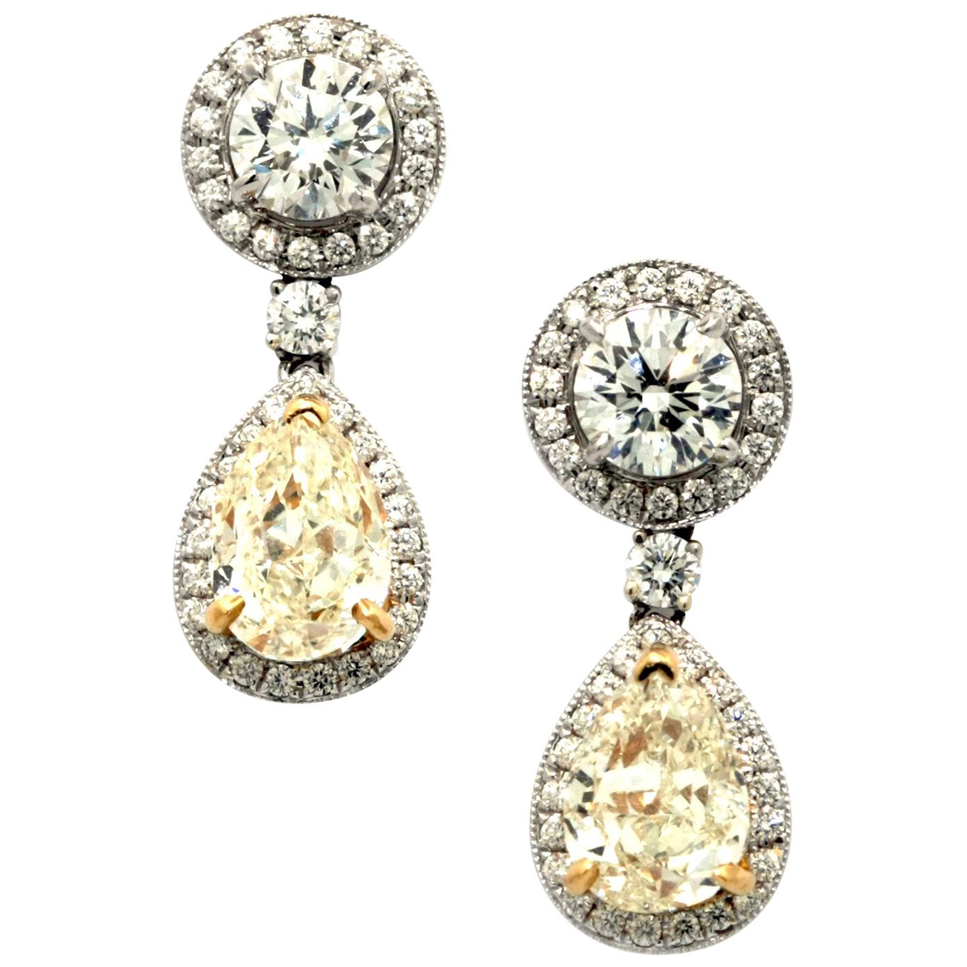 18 Karat White Gold Drop Earrings with Yellow Pears Shape Diamonds For Sale