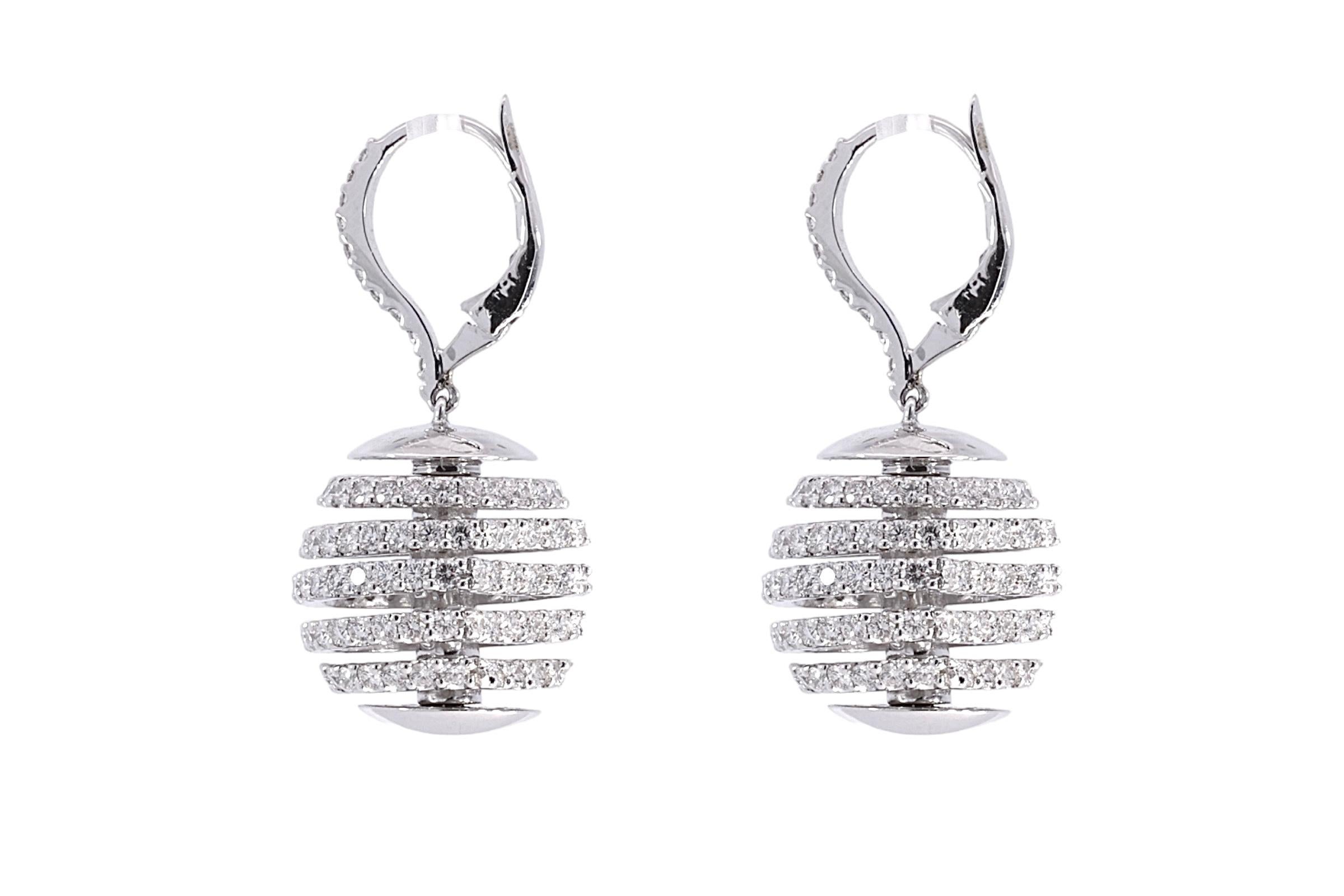 Women's or Men's 18 Karat White Gold Earrings with 5.4 Carat Brilliant Cut Diamonds For Sale