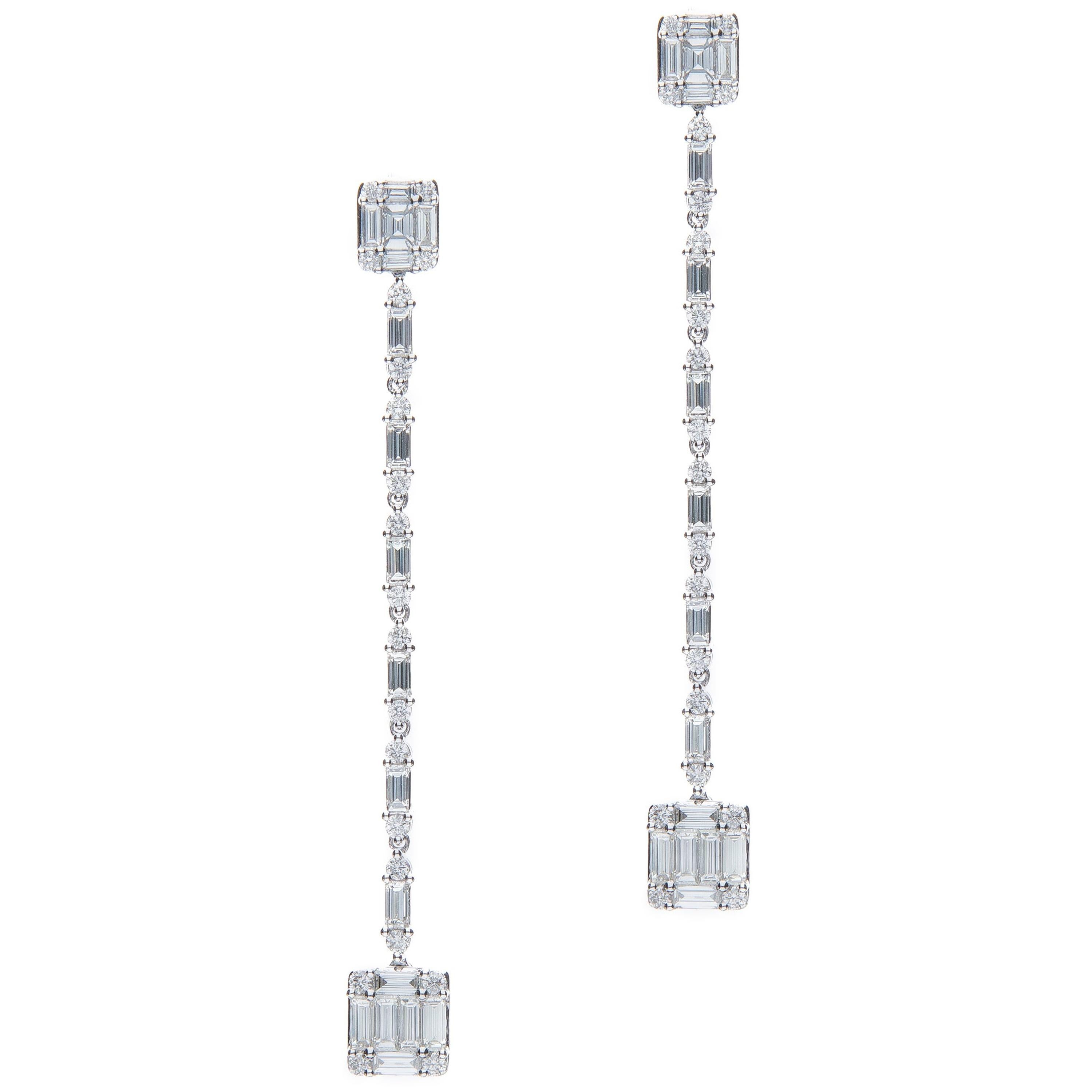 18 Karat White Gold Earrings with 74 Diamonds 2.22 Carat For Sale