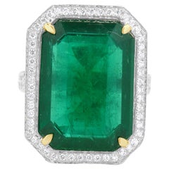 18 Karat White Gold Emerald and Diamond Cocktail Ring