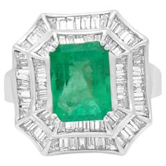 18 Karat Weißgold Smaragd- und Diamant-Cocktailring