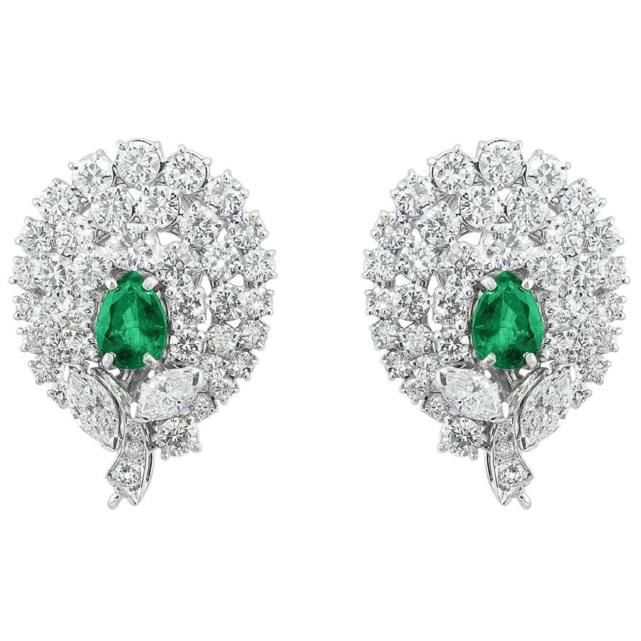18 Karat White Gold Emerald and Diamond Earrings For Sale