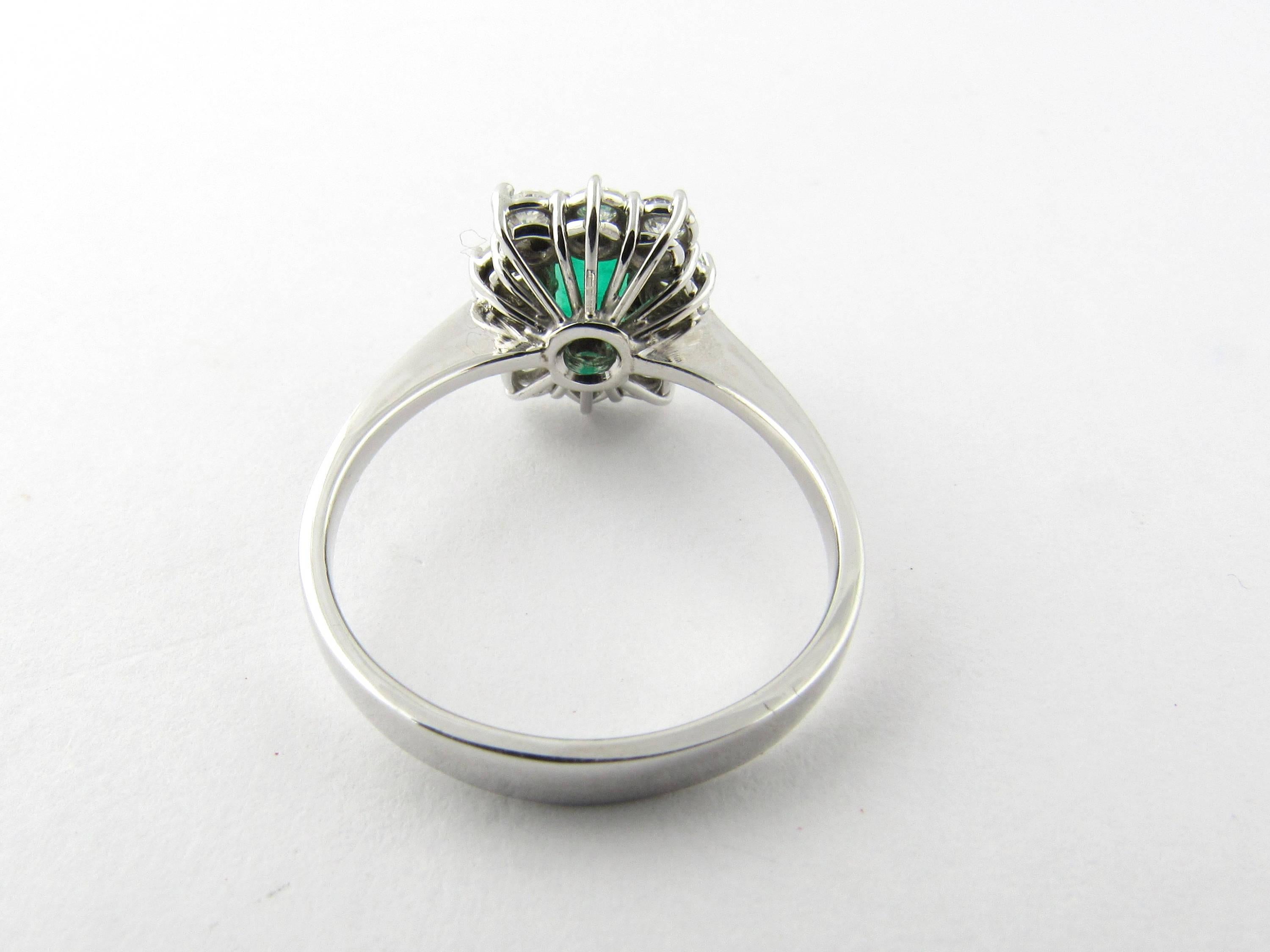 18 Karat White Gold Emerald and Diamond Ring In Excellent Condition In Washington Depot, CT
