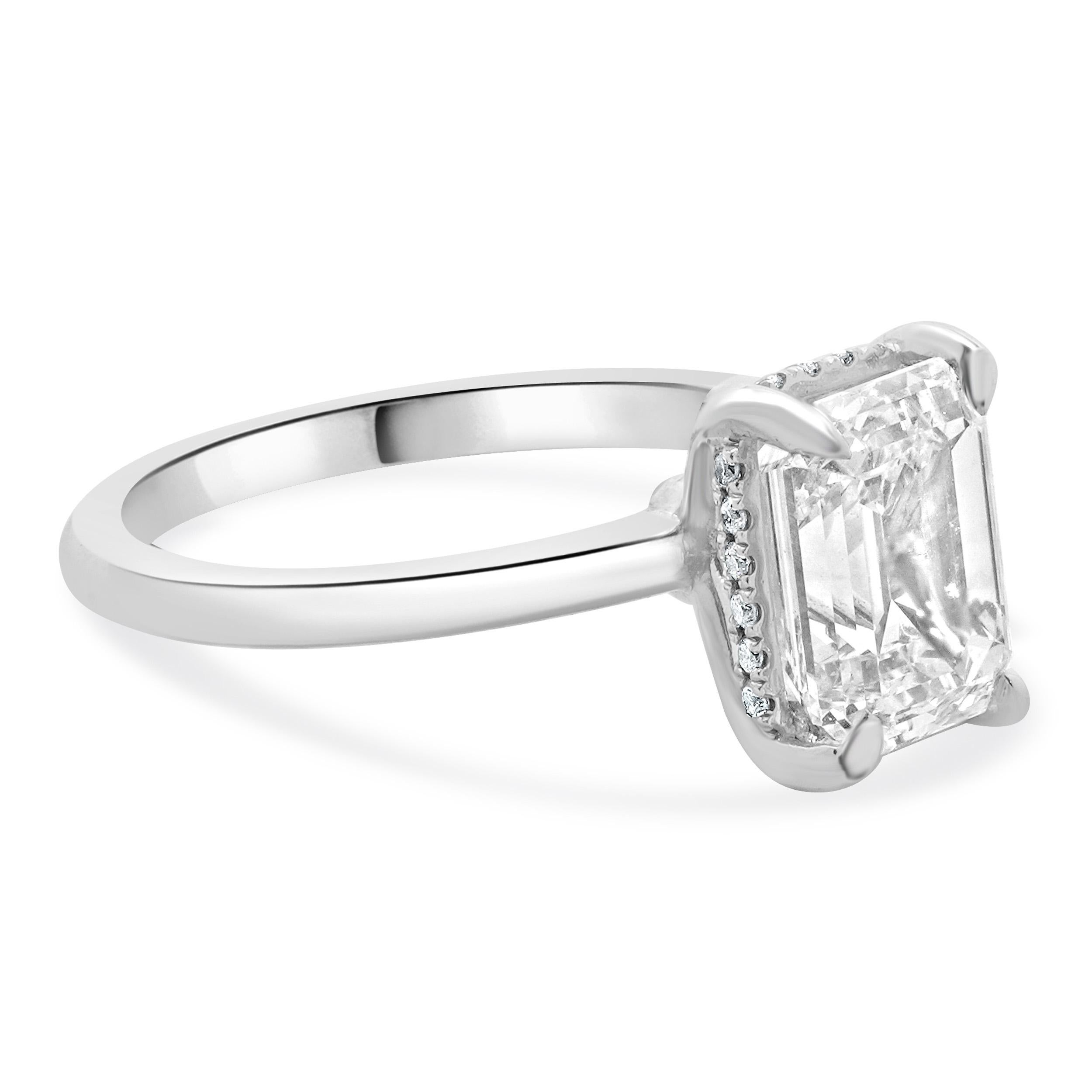 Women's 18 Karat White Gold Emerald Cut Diamond Engagement Ring For Sale