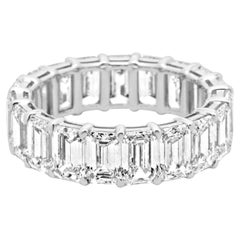 18 Karat White Gold Emerald Cut Diamond Eternity Band