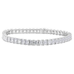 Bracelet tennis en or blanc 18 carats avec diamants taille émeraude