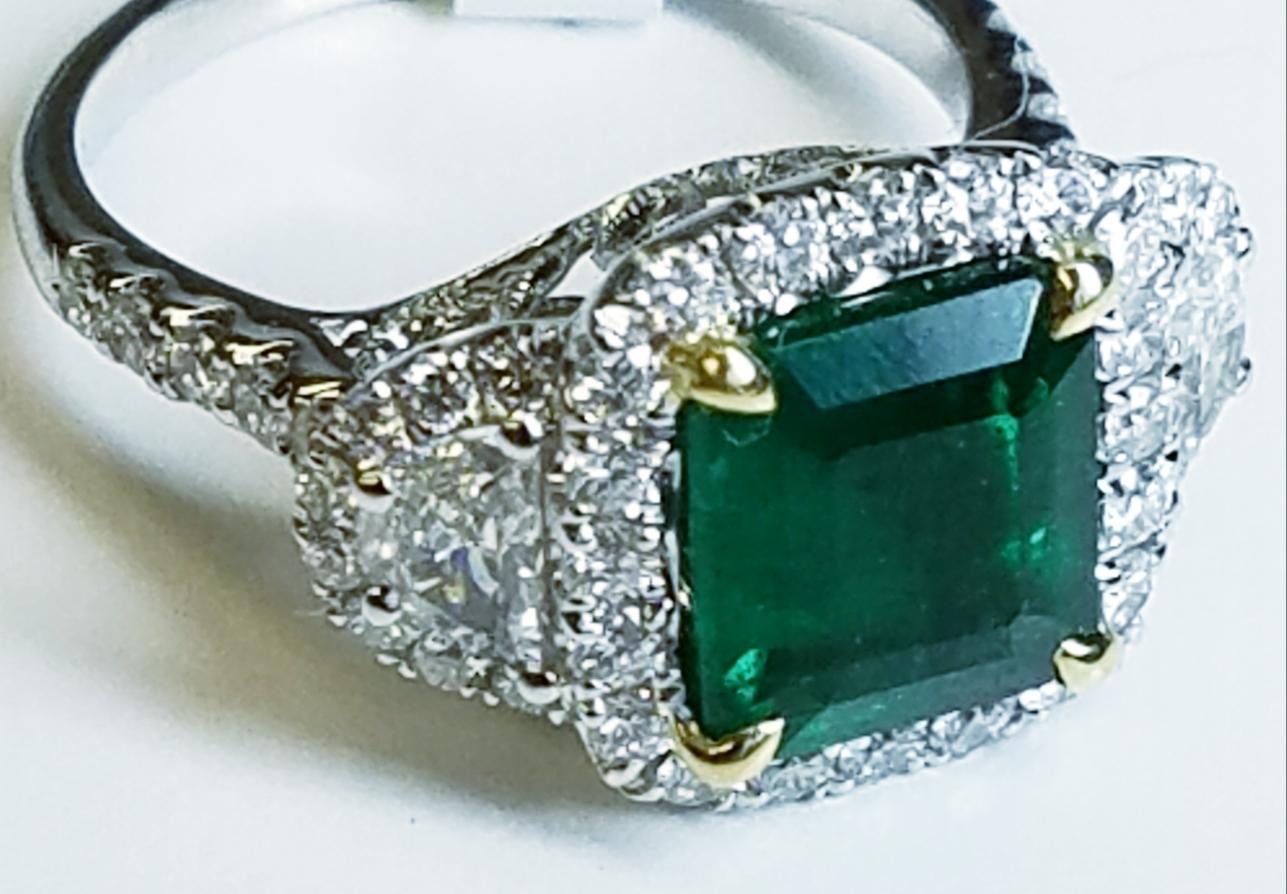 18k White Gold Emerald Cut Emerald and Diamond Ring
2.46 carats of Emeralds
1.18 carats of Diamonds
Emerald cut
18k white gold