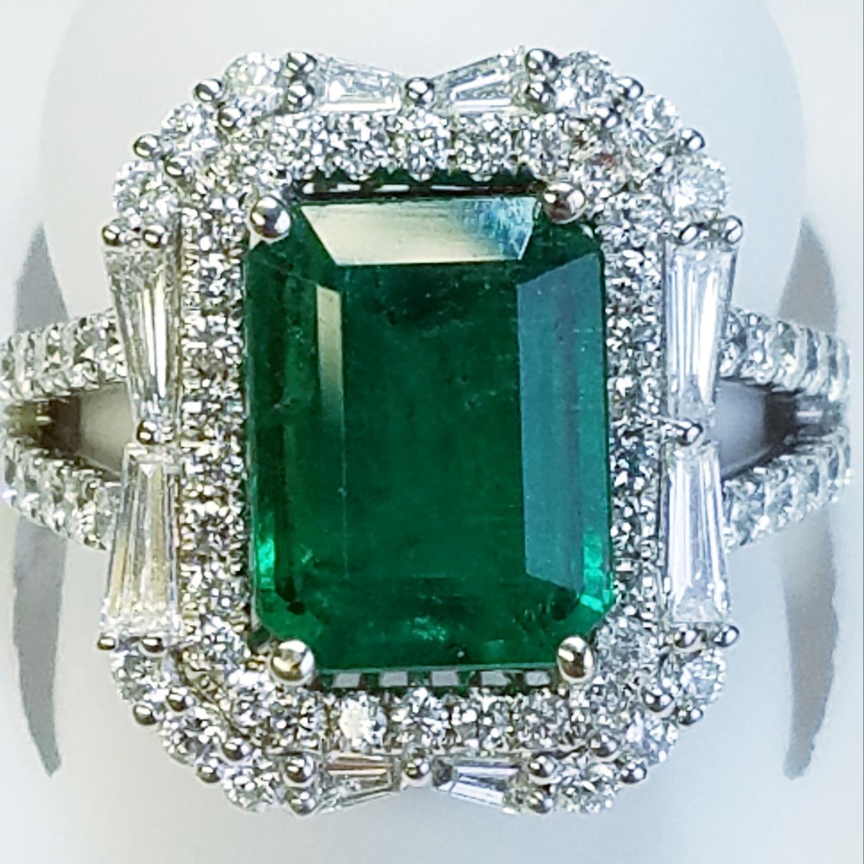18 Karat White Gold Emerald Cut Emerald and Diamond Ring 1
