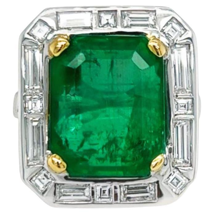 18 Karat White Gold Emerald Cut Emerald Diamond Cocktail Ring