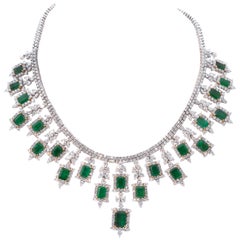 IGI Certified 18 Karat White Gold Emerald Diamond Bridal Necklace Set