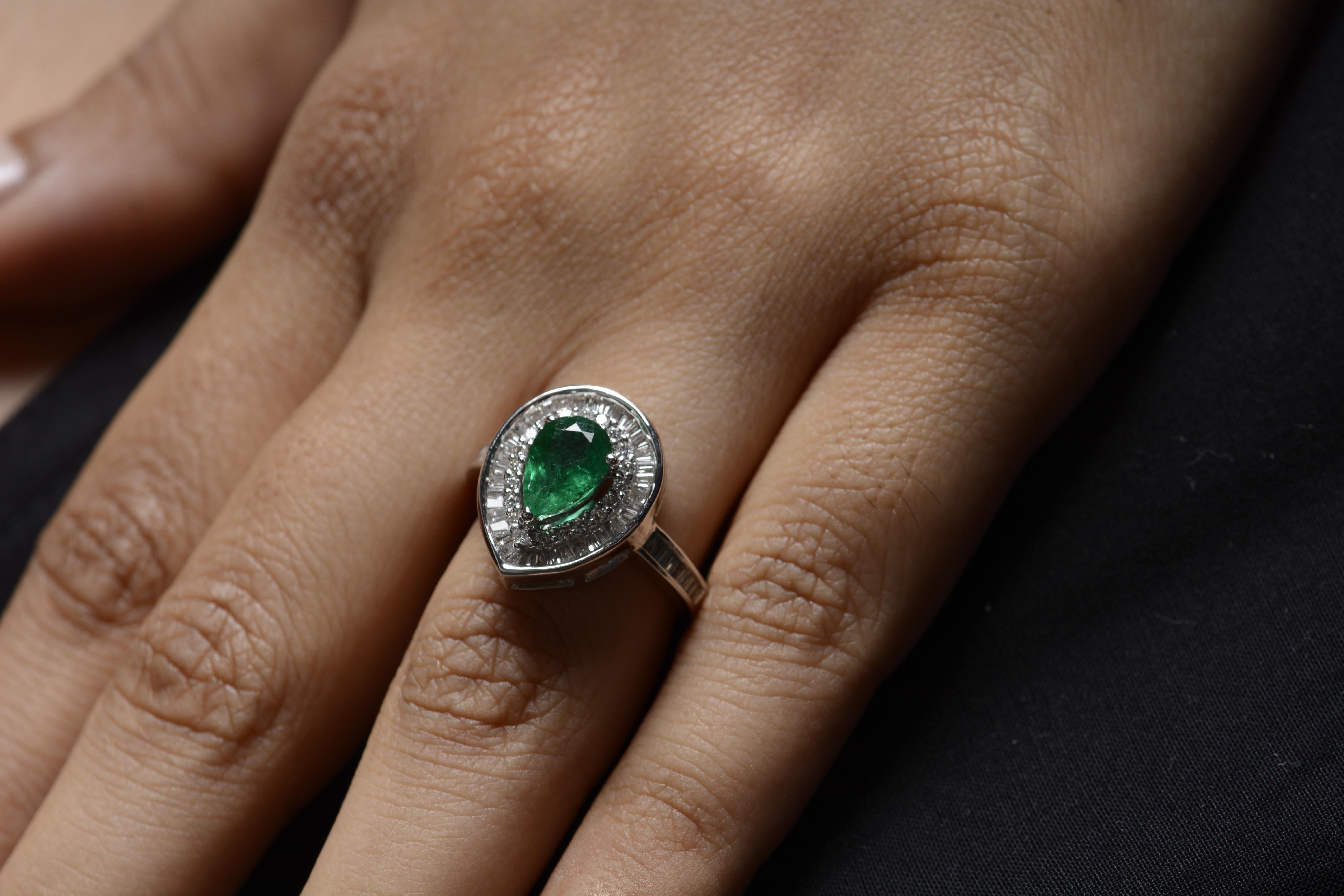 Women's 18 Karat White Gold Emerald Diamond Cocktail Ring For Sale