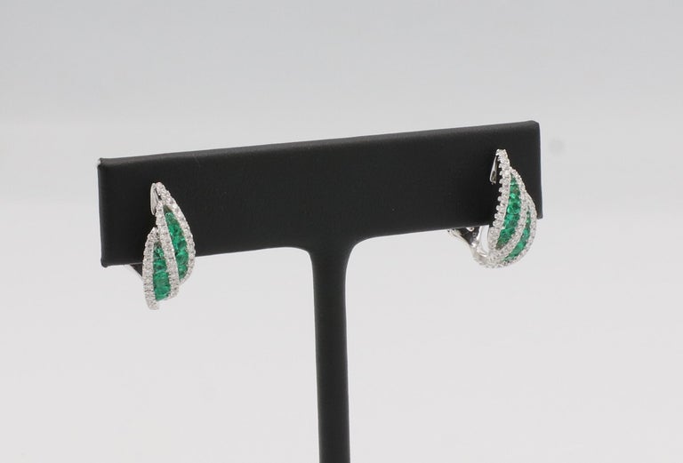 Sabrina Designs 14K Gold 0.20ctw Emerald & Diamond Huggie Hoop Earrings main image 1