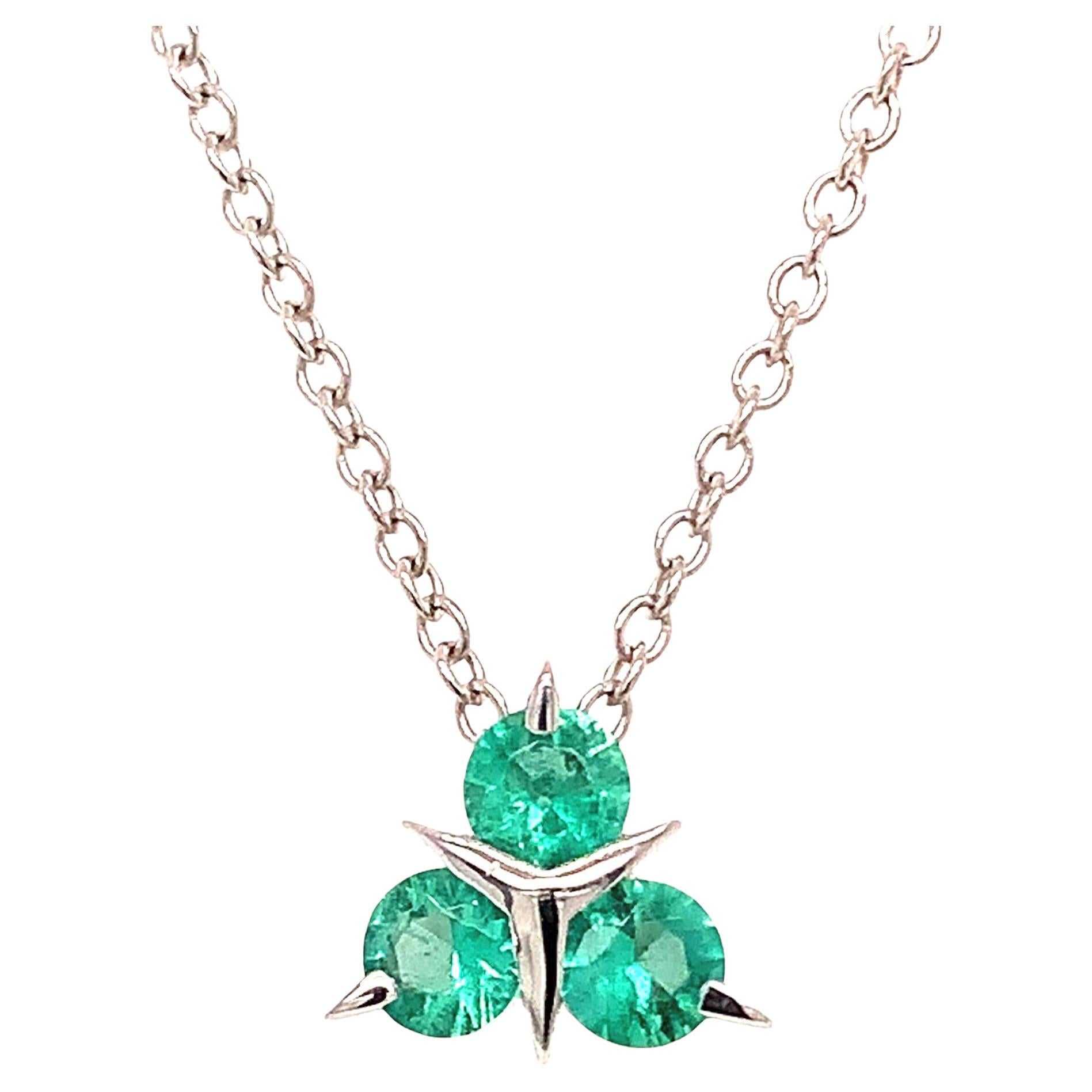 18 Karat White Gold Emerald Garavelli Pendant with Chain