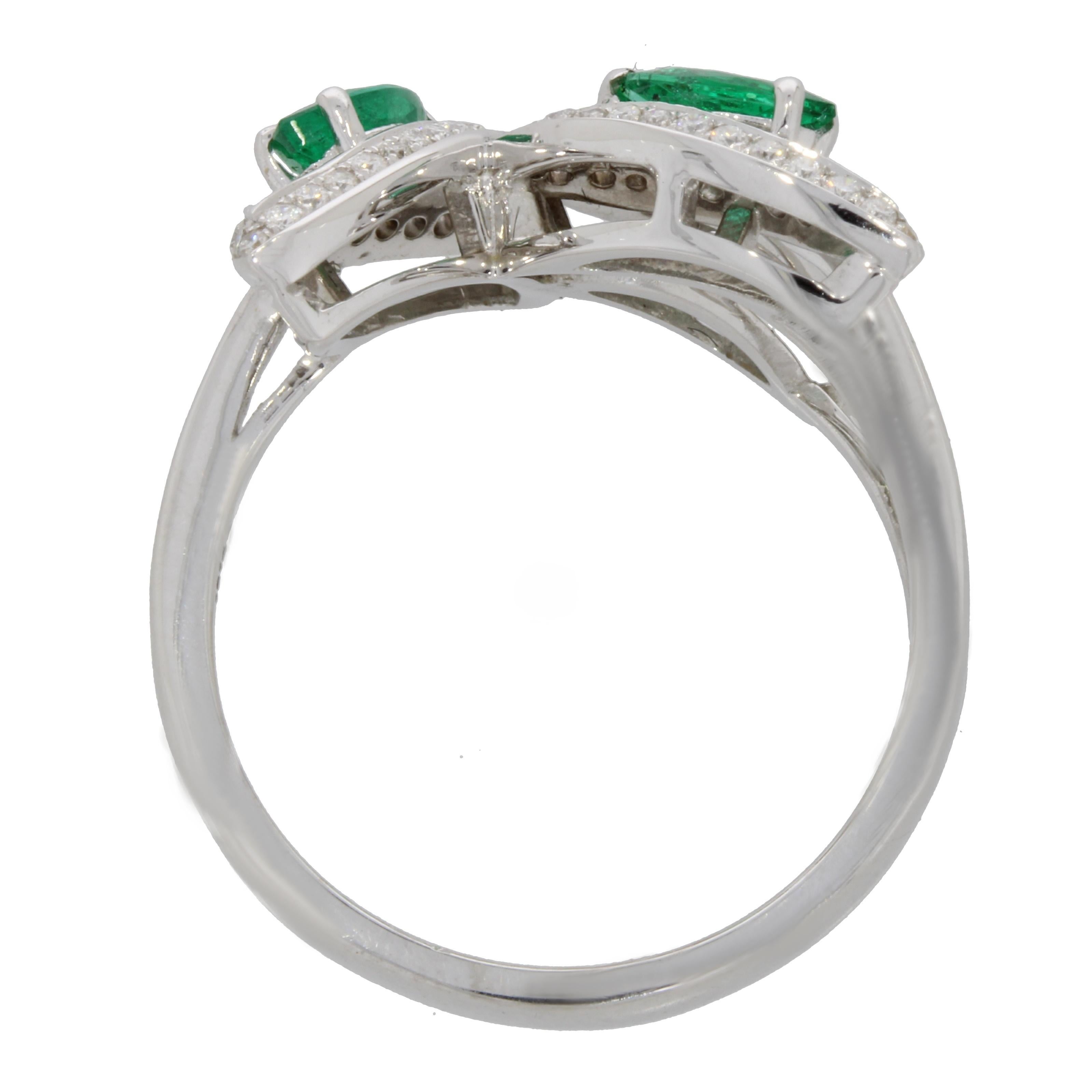 Women's 18 Karat White Gold Emerald Petali Flora Ring by Niquesa For Sale