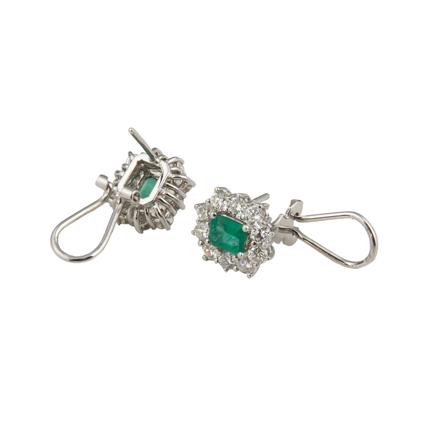 Round Cut 18 Karat White Gold Emeralds Diamonds Earrings For Sale
