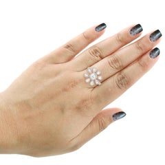 18 Karat White Gold Engagement Diamond Floral Ring