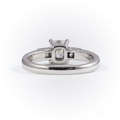 18 Karat White Gold Engagement Ring with 1 Diamond Cushion Cut 1.01 Carat E VS2