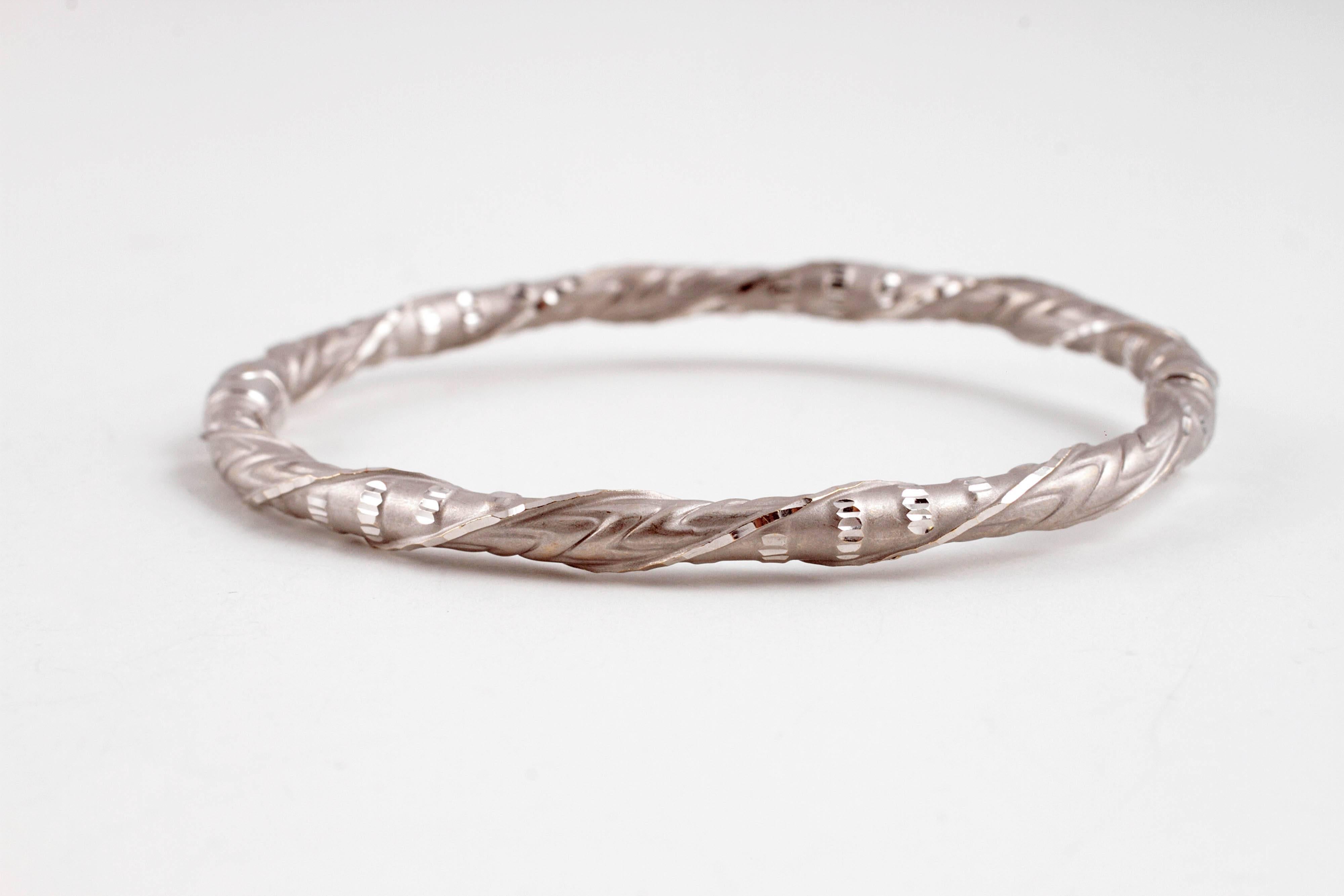 Women's 18 Karat White Gold Etched Bangle For Sale
