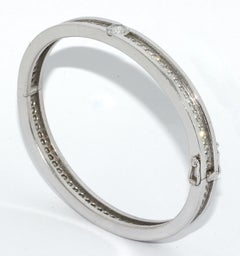 18 Karat White Gold Eternity Bangle, Bracelet Set with White Diamonds